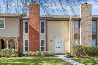 Building Photo - 1525 Bonanza Rd