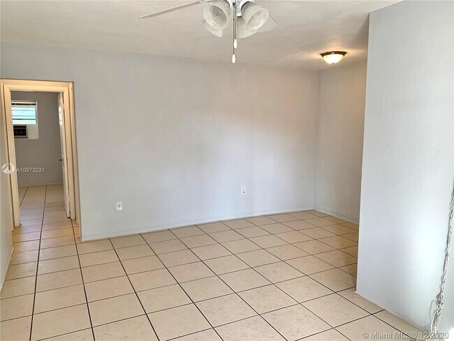 Building Photo - 5805 NW 7th Pl