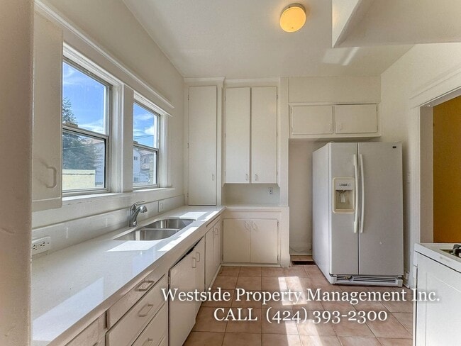 Building Photo - 1315-1317 1/2 N. Stanley Ave.-1315