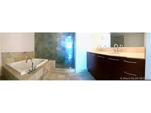Building Photo - 2641 N Flamingo Rd