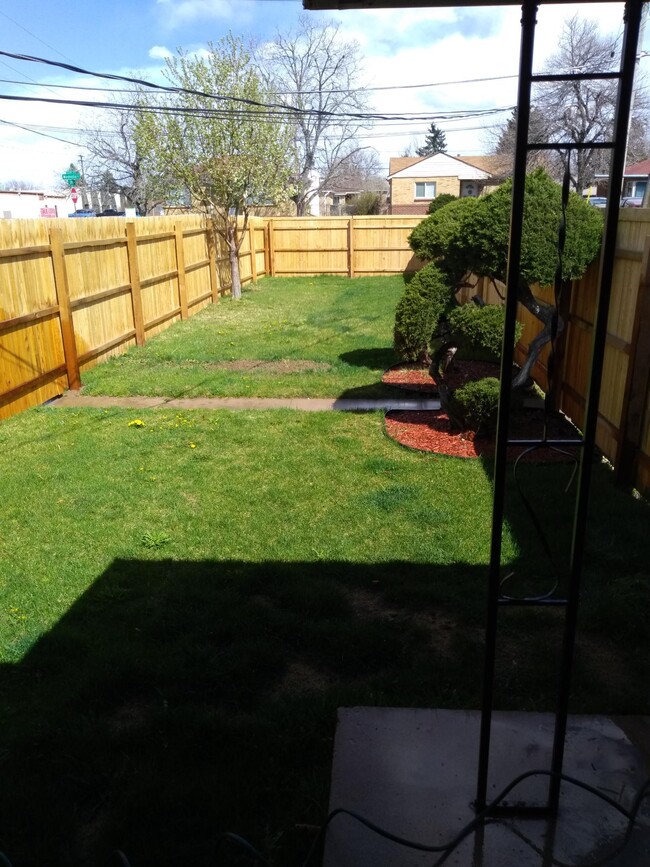 Enclosed backyard - 3692 N Monaco Pkwy