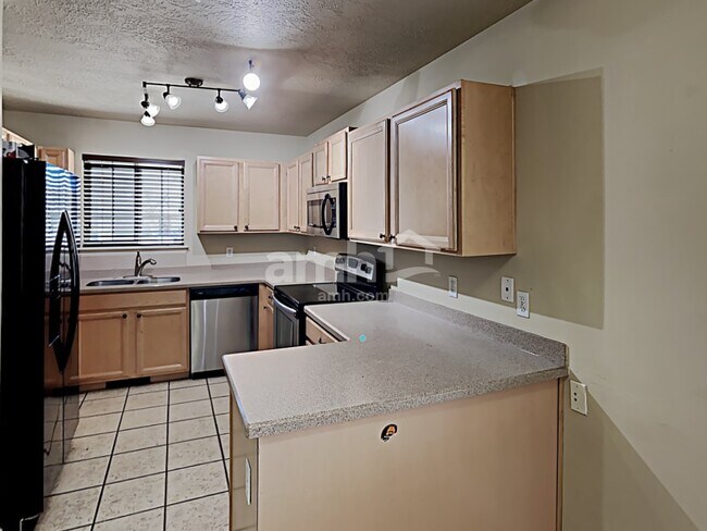 Building Photo - 7788 Kookaburra Ct