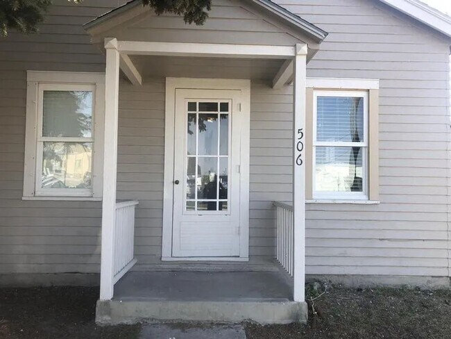 Building Photo - Pet Friendly 1 bed/ 1 bath House