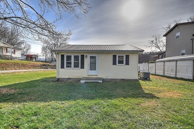 Foto del edificio - 214 Taylor Ave