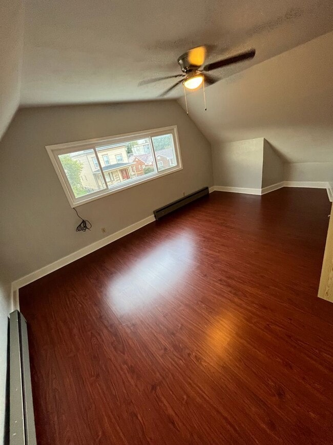 Foto del edificio - 151 Kendall Ave