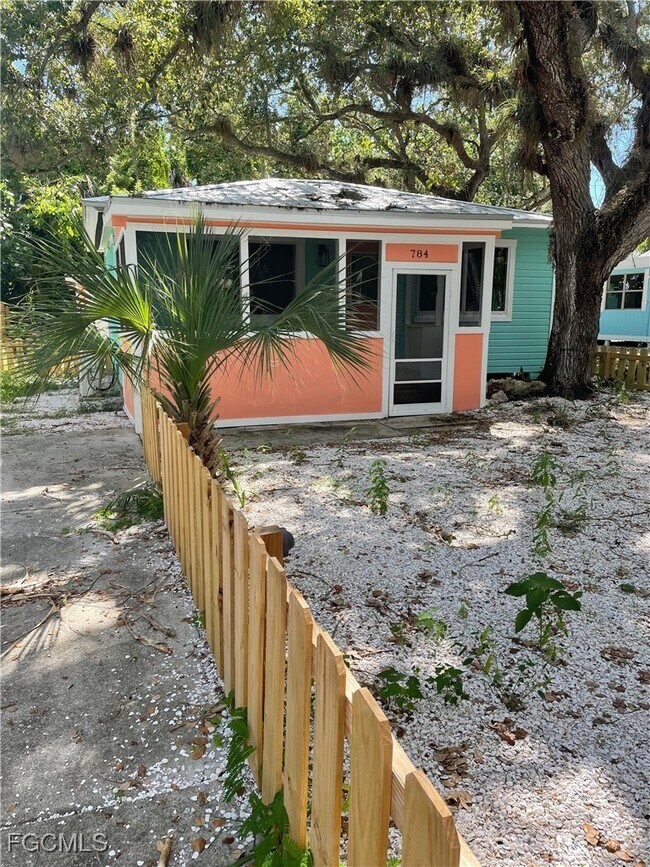 Foto del edificio - 784 Oak St