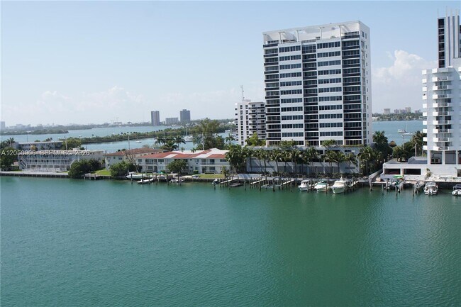 Foto del edificio - 7928 East Dr