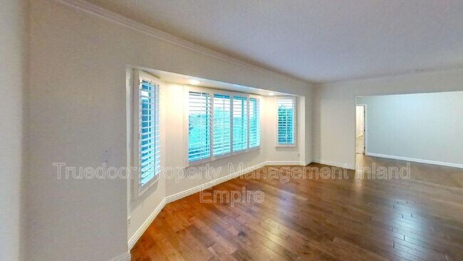 Foto del edificio - 870 W Sunset Dr