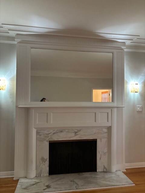 Sala de estar con chimenea - 703 Lorraine Blvd