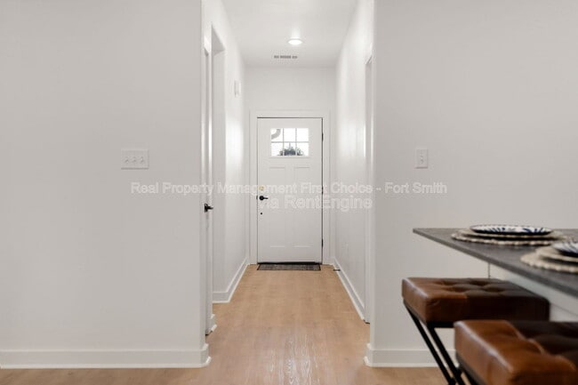 Building Photo - 8716 Cantera Dr