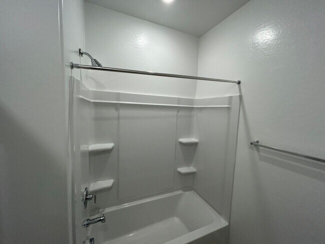 Building Photo - 2 Weeks Free Rent! Brand New 3-Bedroom Hom...