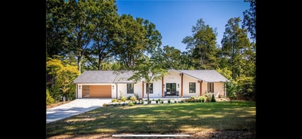 Building Photo - 414 Shorecrest Dr