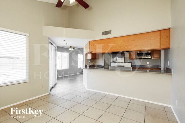 Building Photo - 11226 N 67th Dr