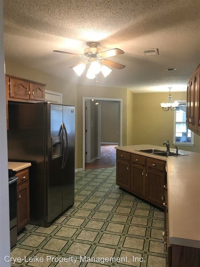 Foto del edificio - 3 br, 2 bath House - 6629 Mount Palomar Drive