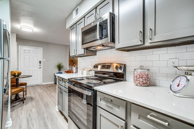 Photo - Richmond Apartments