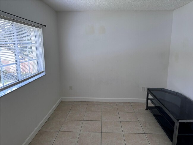 Building Photo - 3670 N 56th Ave