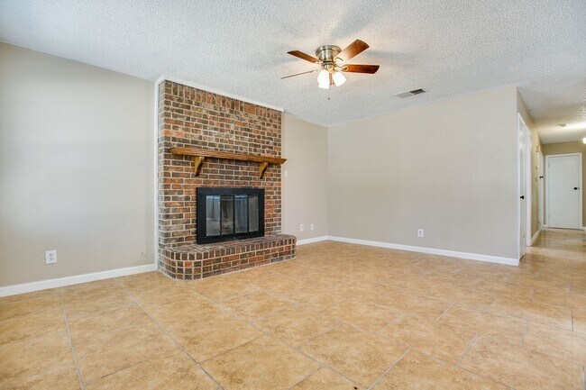 Foto del edificio - 4 Bedroom Home in Paulann!