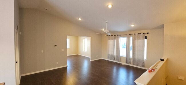 Foto del edificio - 6271 Greenview Dr