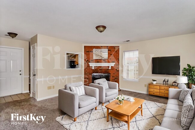 Foto del edificio - 3926 Oak Branch Cir W