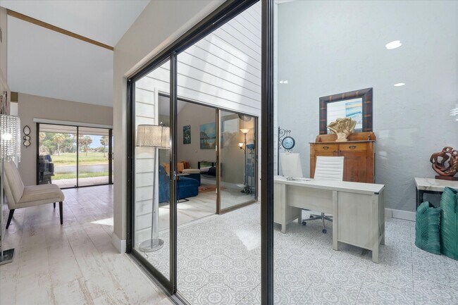 Foto del edificio - 4401 Glebe Farm Rd