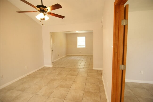 Building Photo - 9711 Courben Ln