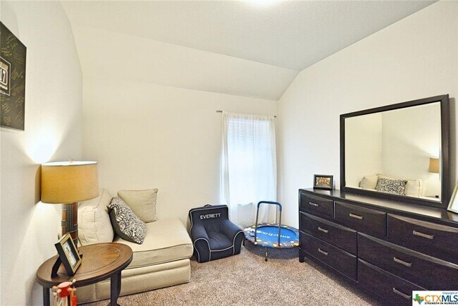 Foto del edificio - 362 Limerick Rd