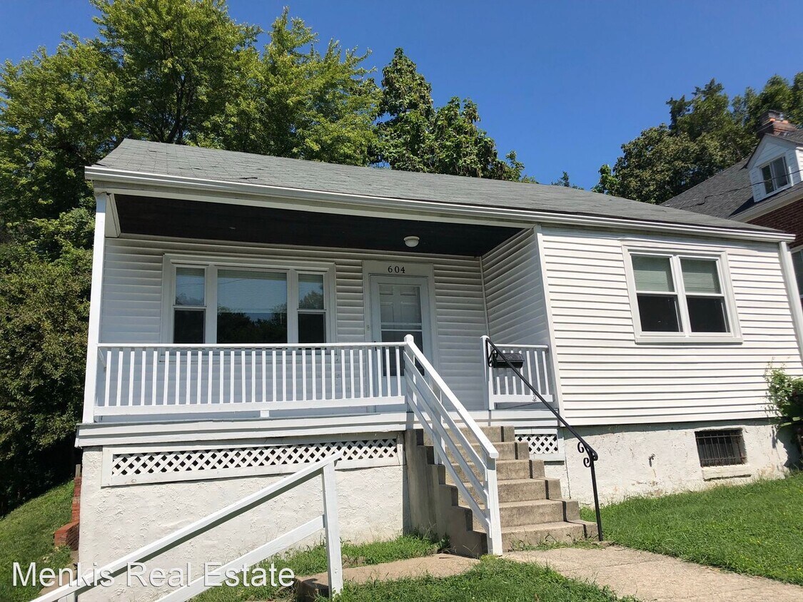 Foto principal - 4 br, 2 bath House - 604 Elm Ave
