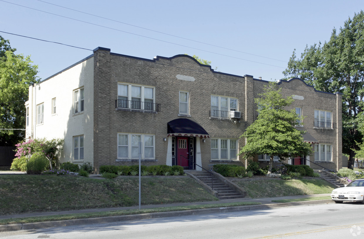 Primary Photo - 1604-1608 E 13th St