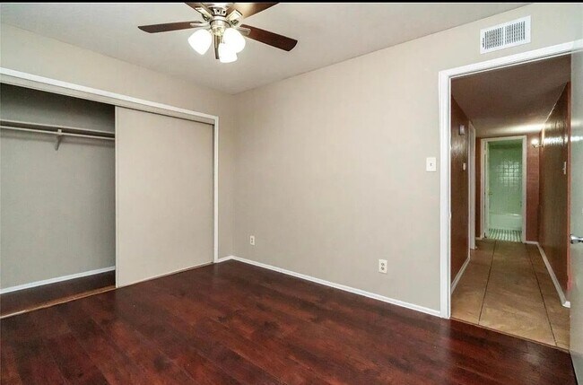 Building Photo - 3207 Forest Creek Dr