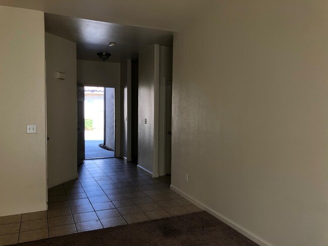 Foto del edificio - 4723 W Clinton Ave