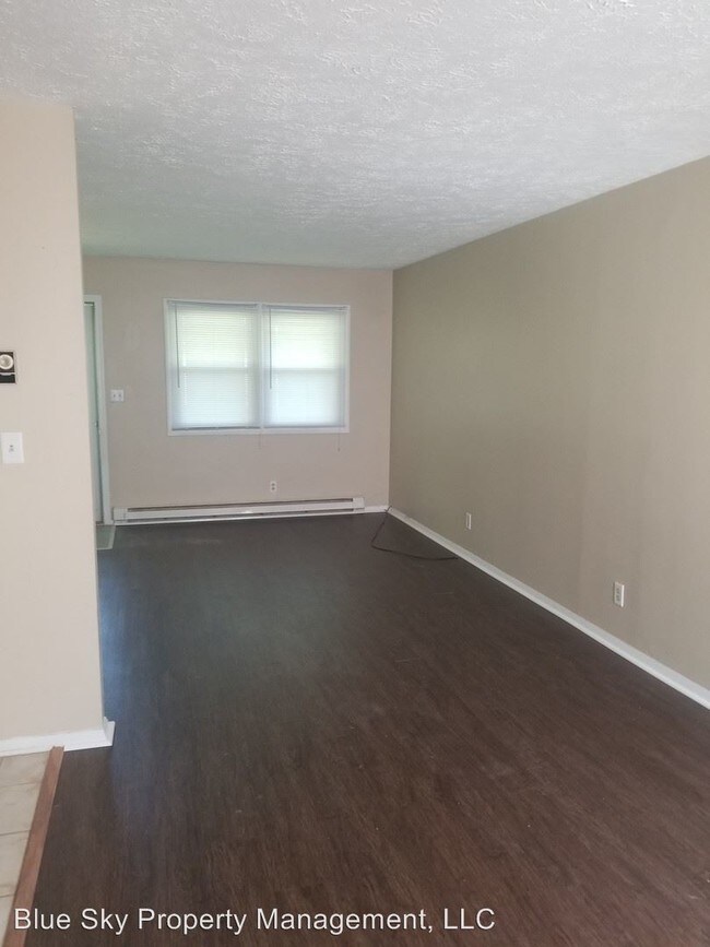 Foto del edificio - 3 br, 1 bath House - 529 N Foster Ave