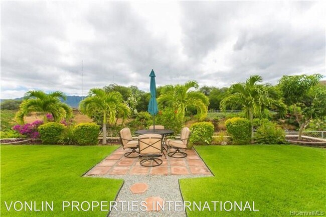 Foto del edificio - 3 br, 2 bath House - 87-1668 *Wehiwehi St