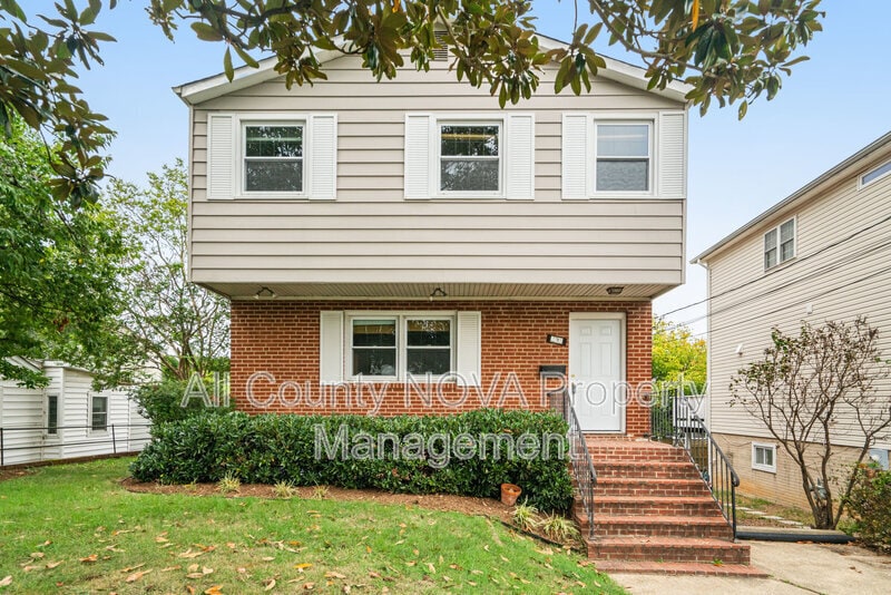 Photo - 2701 1st Rd S