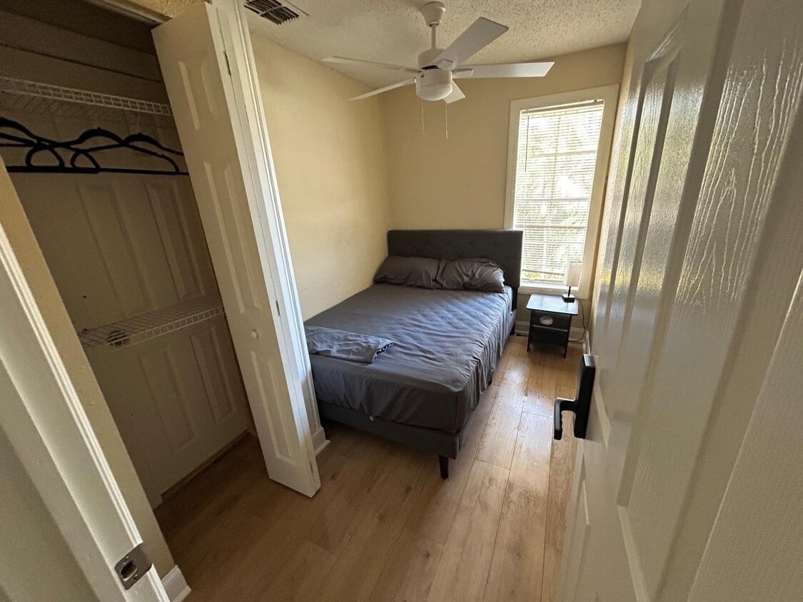 Photo - 1104 E Genesee St (Tampa, FL)