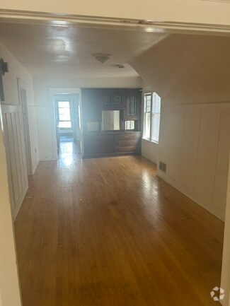 Building Photo - 1804 N Astor St