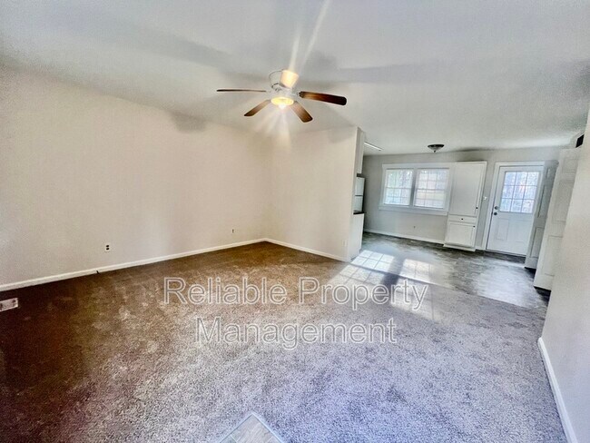 Foto del edificio - 1703 Foxwood Dr