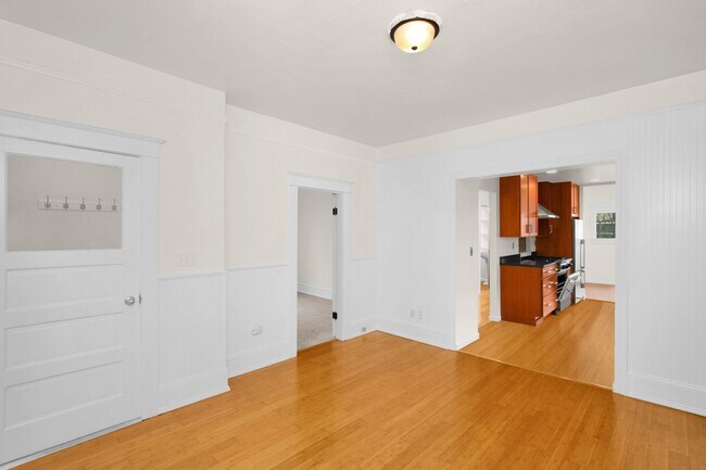 Building Photo - Ballard Charm with RV Parking