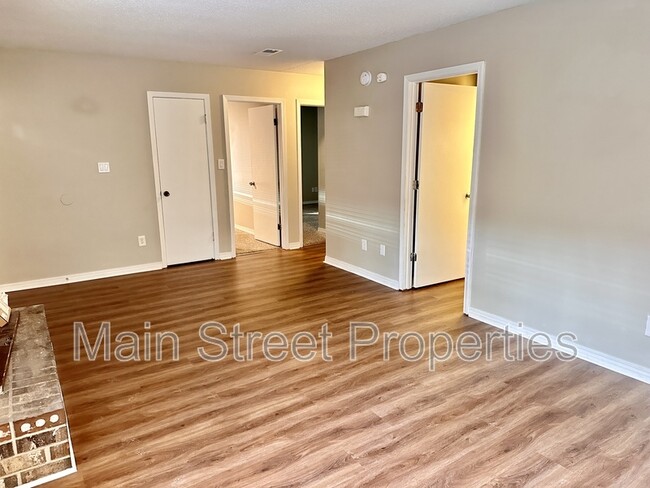 Foto del edificio - 8386 Carl Dean St