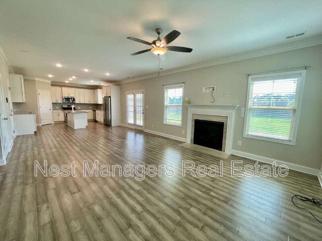 Building Photo - 5344 Debut Ave