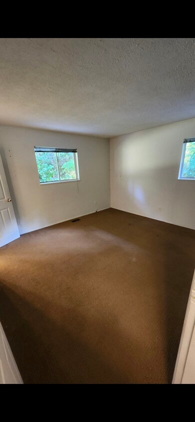 Primary Photo - 13456 Crescent Rd