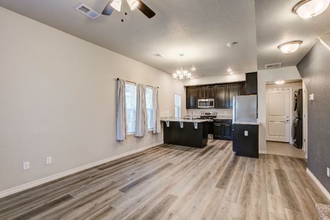 Photo - 884 Winding Brk Dr Townhome