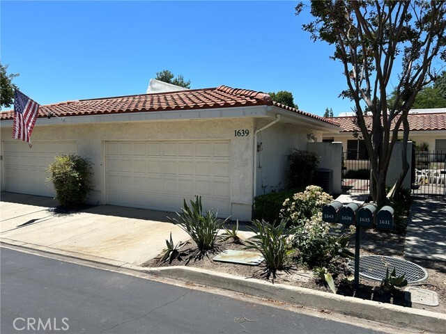 Primary Photo - 1639 Red Hill N Dr