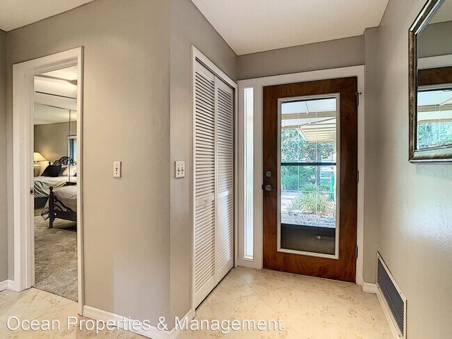 Building Photo - 2 br, 2 bath House - 697 St. Andrews Cir.