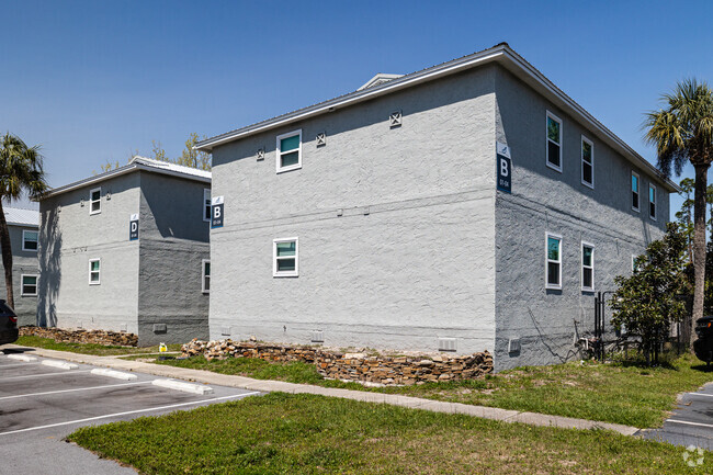 Building Photo - Bayside Villas