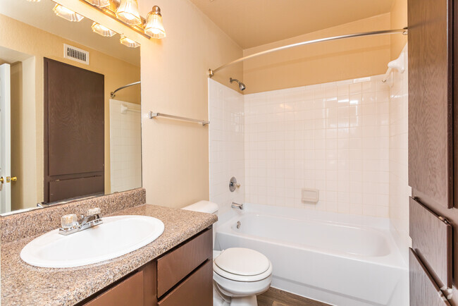 1BR, 1BA - 814SF "La Hacienda" Bathroom - La Mansion