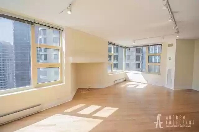 Building Photo - 401 E Ontario St
