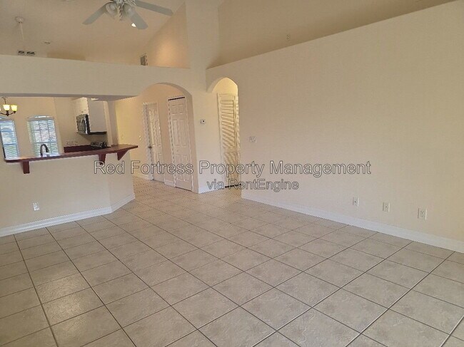 Building Photo - 4519 SW 7th Pl
