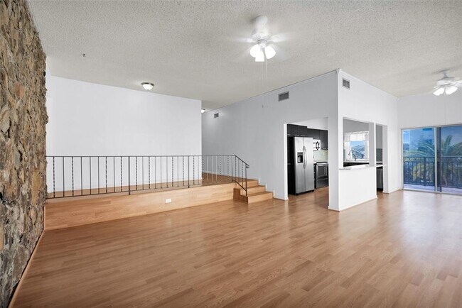 Foto del edificio - 4850 SW 63rd Terrace