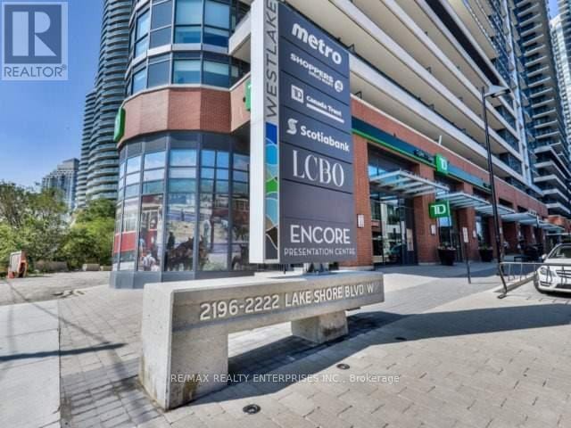 Building Photo - 2212-L2212 Lake Shore Blvd W