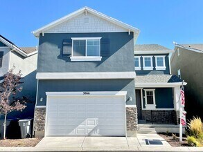 Building Photo - 3066 S Red Pine Dr
